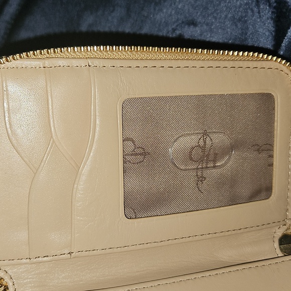 New condition-Cole Haan wallet - Picture 8 of 10